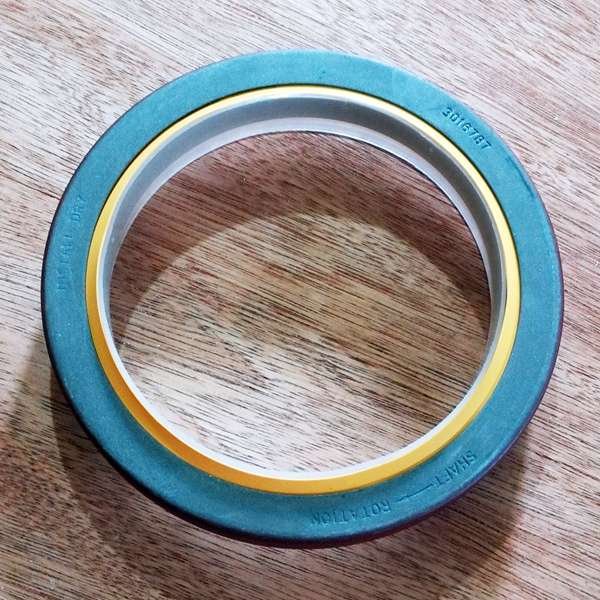 Cummins K19 oil seal 3016787