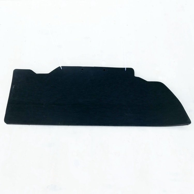 Dongfeng DFAC Light Truck Part Left Longitudinal Rubber Mud Guard 8425621-E21321