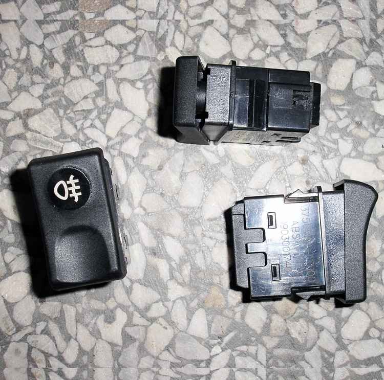 Dongfeng DFM Heavy Duty Truck Part Rear Fog Lamp Switch 3750040-C0100