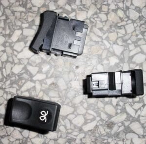 Dongfeng DFM Heavy Duty Truck Part Preheat Switch 3750050-C0100