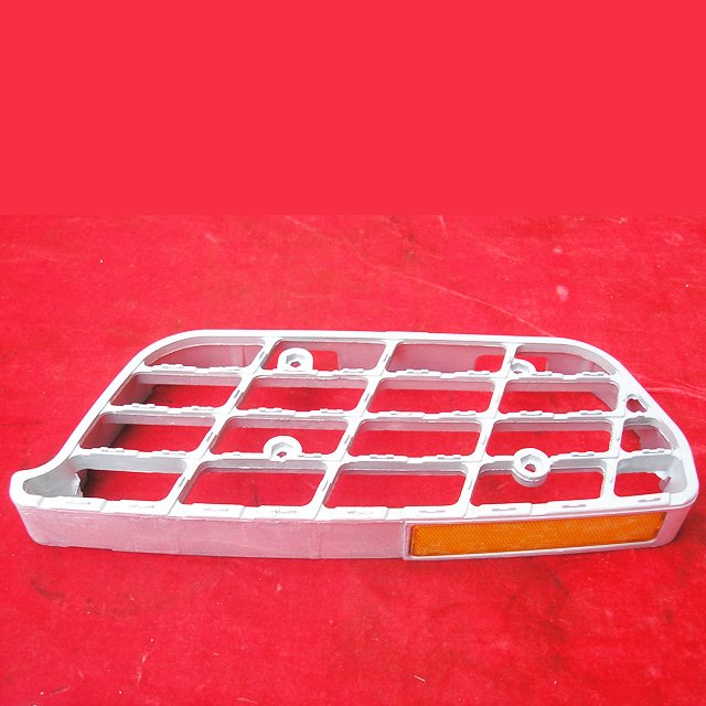 Dongfeng Truck Parts Right foot pedal 8405310-c0100